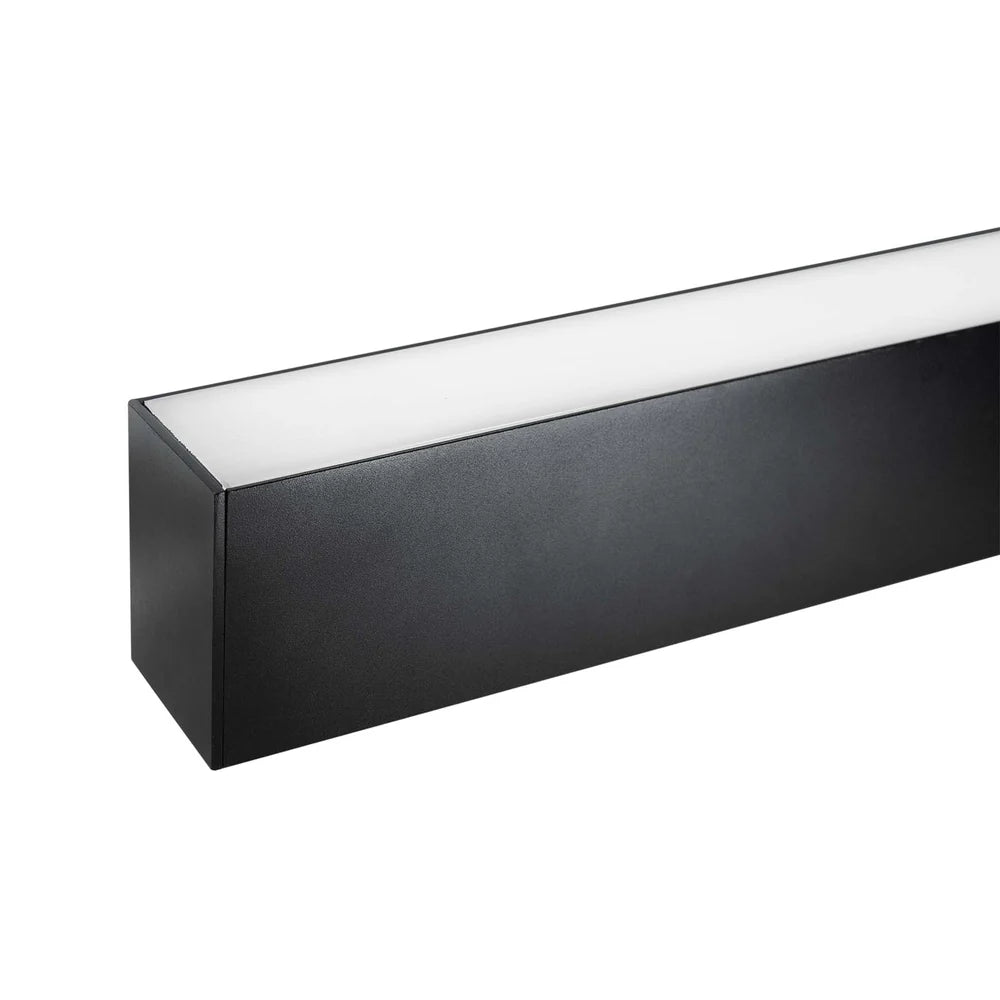 Black LED Linkable Linear Light With Toolless Locking System